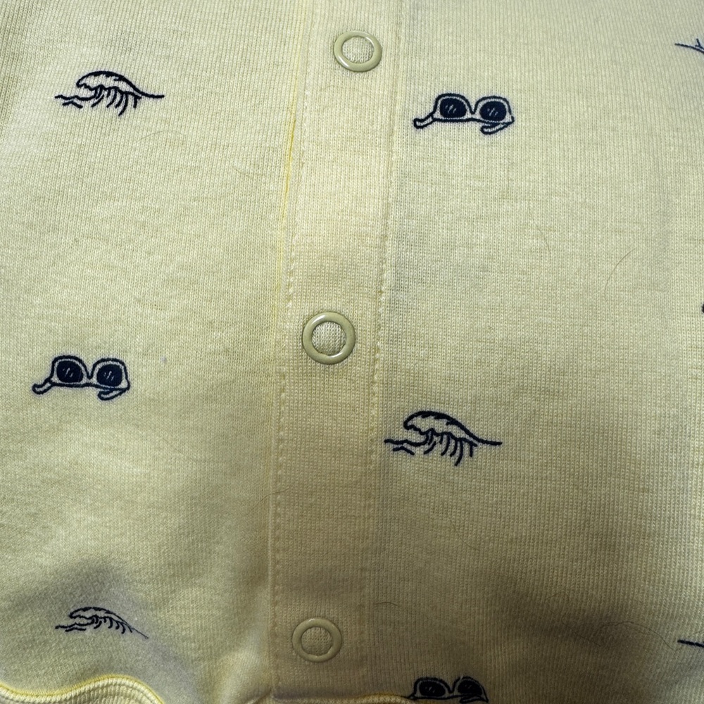 NWT NEW CARTER’S Yellow Baby Romper w Sunglasses Print SZ 3 months Snap Crotch - Picture 6 of 7